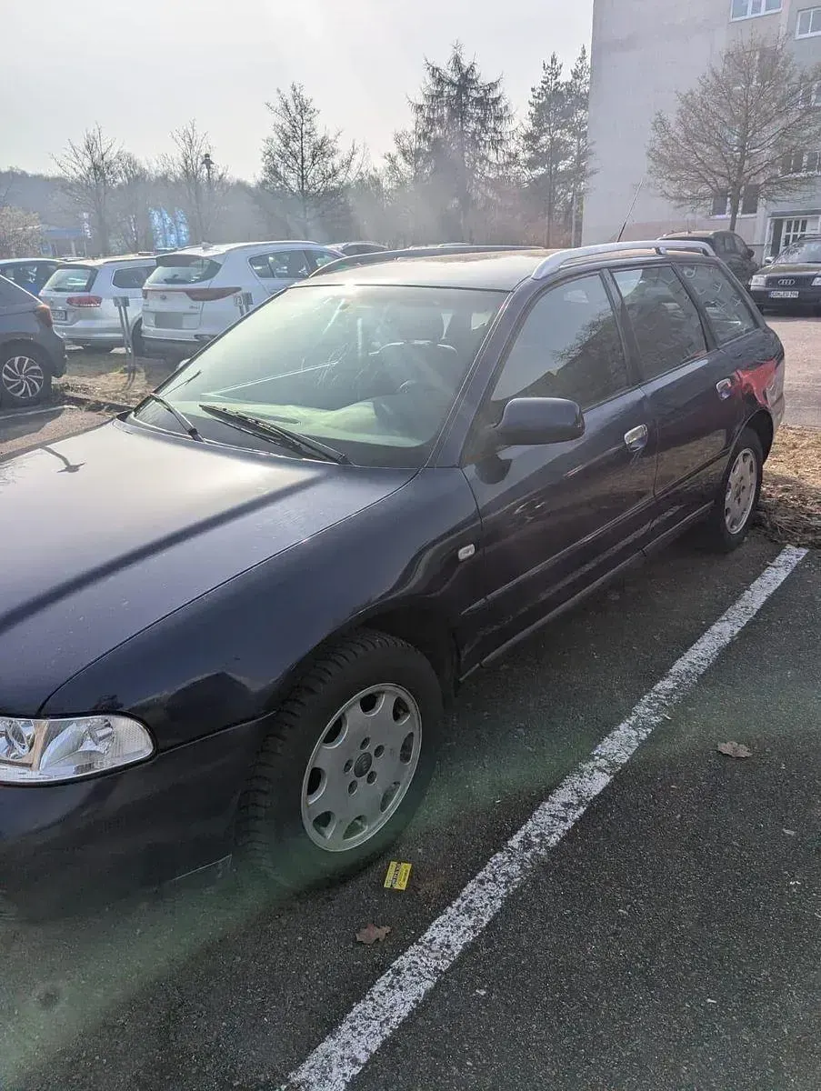 Gebraucht Audi A4 110 PS (80 kW) 1999 Blau Kombi