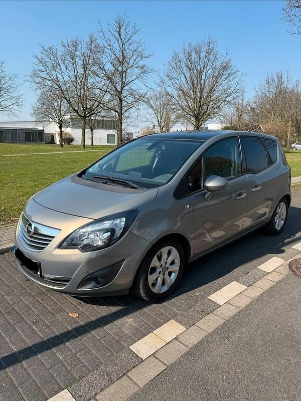 Gebraucht Opel Meriva 101 PS (74 kW) 2010 Braun Van / Kleinbus