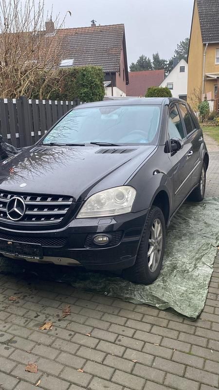 Gebraucht Mercedes ML280 190 PS (139 kW) 2005 Schwarz SUV