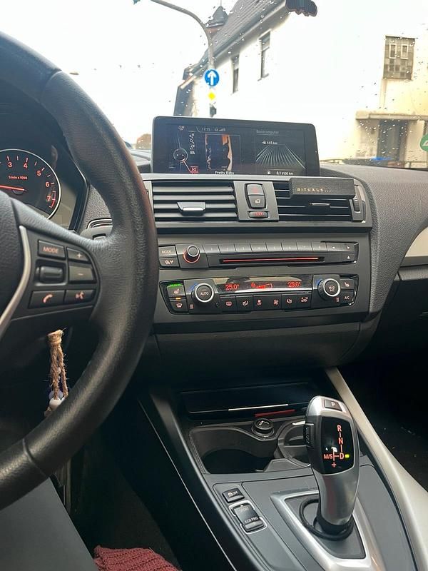 Gebraucht BMW 116 136 PS (100 kW) 2013 Schwarz Kleinwagen