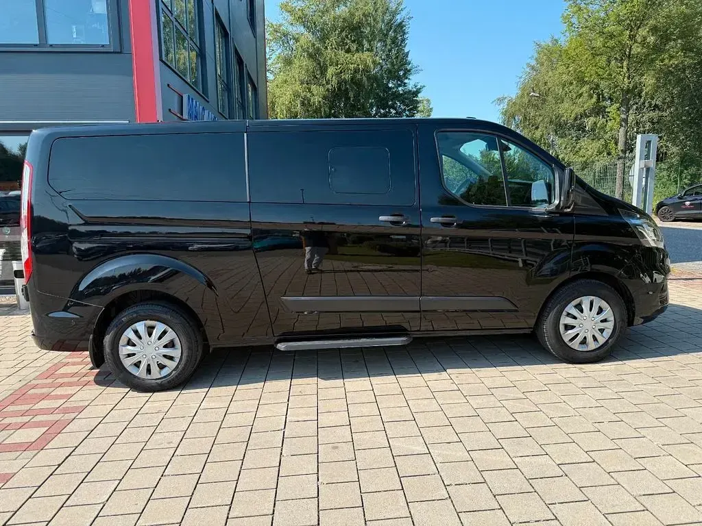 Gebraucht Ford Transit Custom Trend 131 PS (96 kW) 2020 Schwarz Kombi