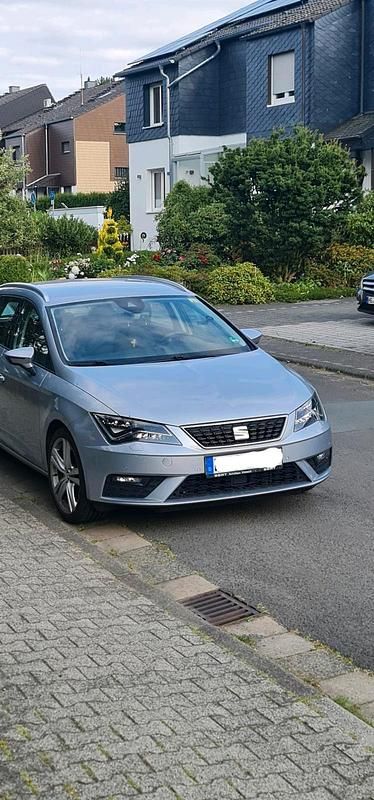 Silber Gebraucht 2018 Seat Leon Kombi | 9.490 € (Etwas zu teuer) - Bild 1/4
