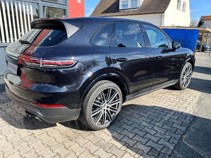 Gebraucht Porsche Cayenne S 441 PS (324 kW) 2020 Schwarz SUV
