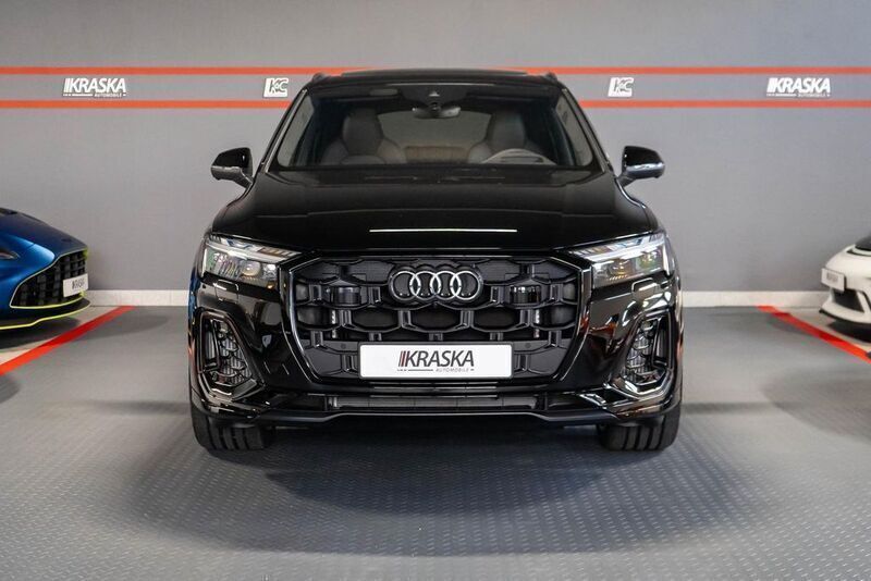 Mythosschwarz metallic Neu 2025 Audi SQ7 Comfort SUV | 124.450 € (Fairer Preis) - Bild 1/1