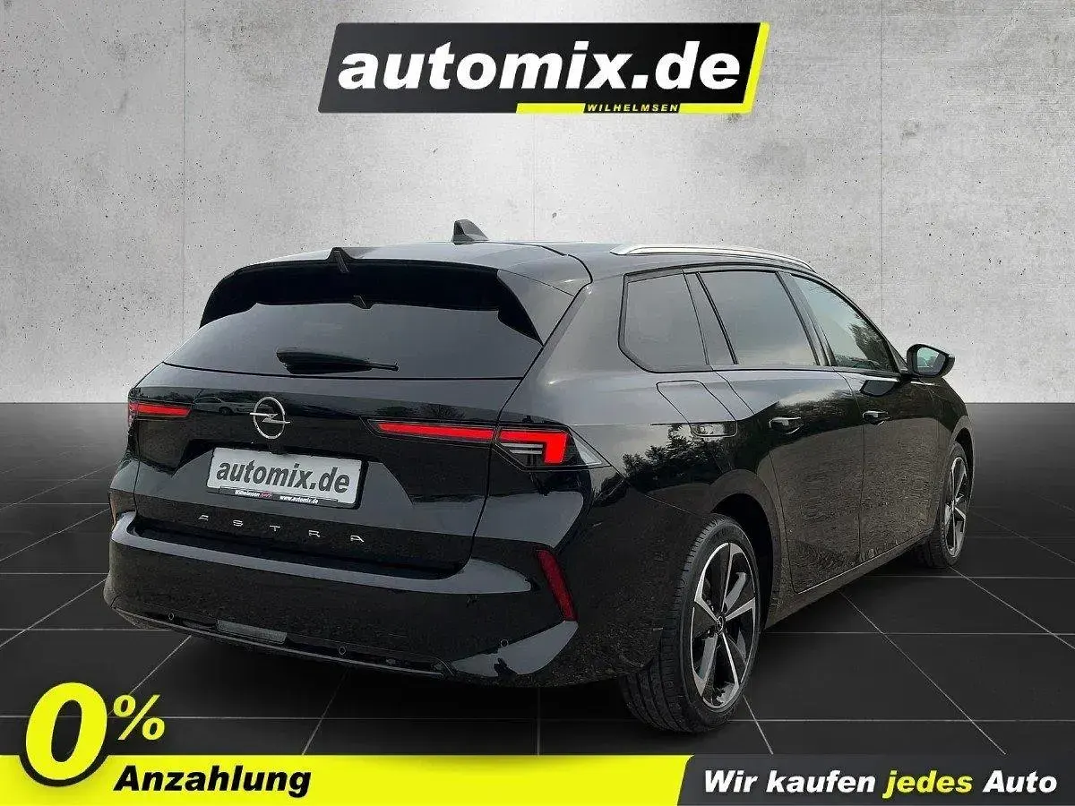 Gebraucht Opel Astra Business Elegance 131 PS (96 kW) 2023 Lackierung schwarz perla nera/ Kombi
