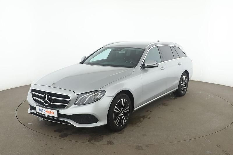 Gebraucht Mercedes E220 Avantgarde 194 PS (142 kW) 2020 Grau Kombi
