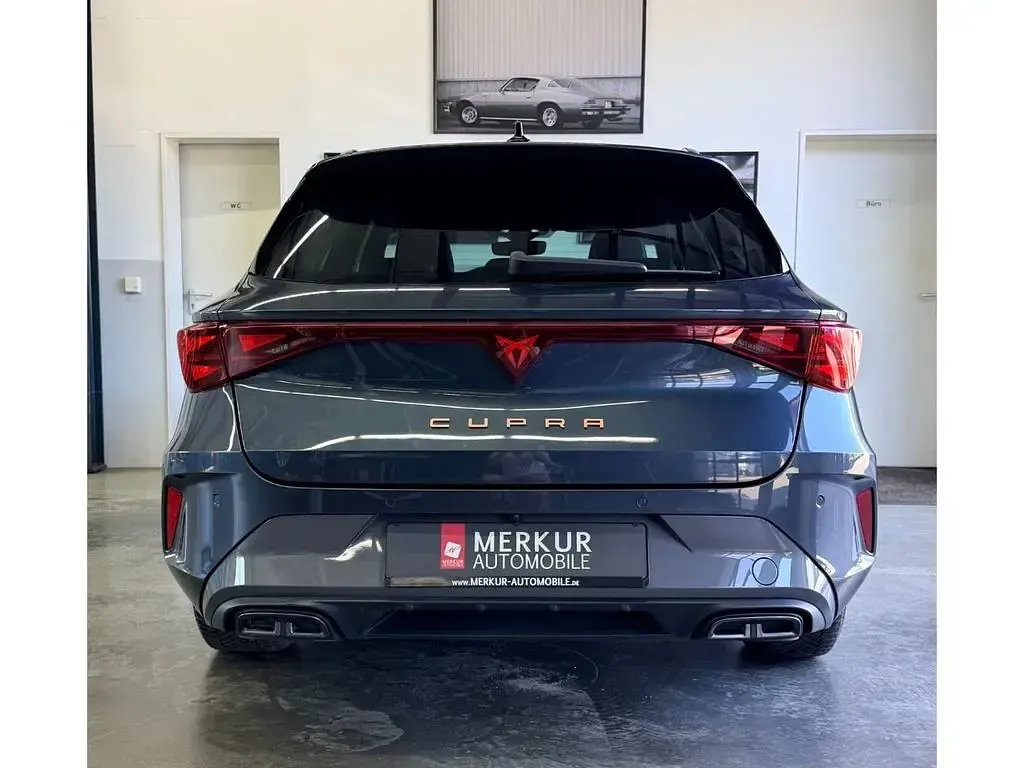 Gebraucht Cupra Leon 150 PS (110 kW) 2025 Grau Limousine