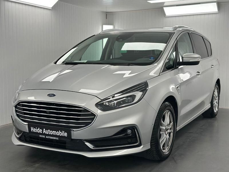 Gebraucht Ford S-MAX Titanium 150 PS (110 kW) 2021 Silber Van / Kleinbus