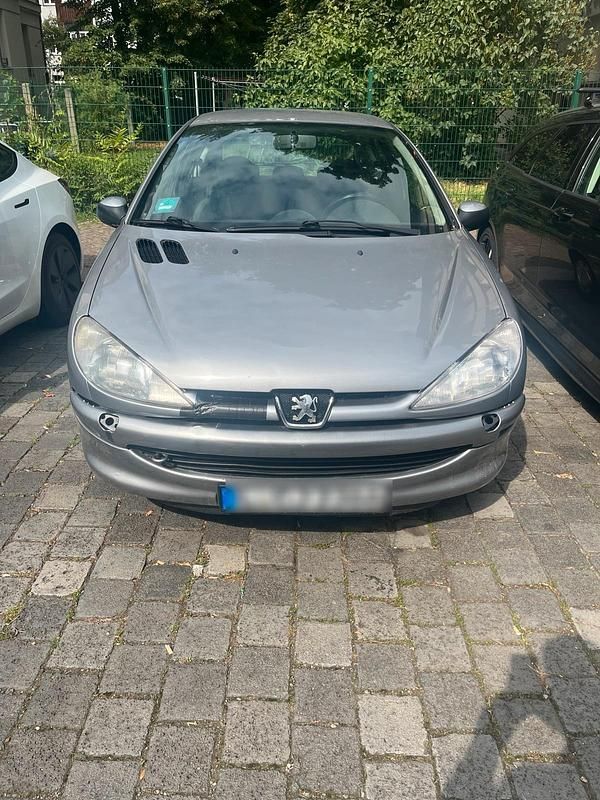 Grau Gebraucht 2005 Peugeot 206 Kleinwagen | 1.000 € (Guter Preis) - Bild 1/4