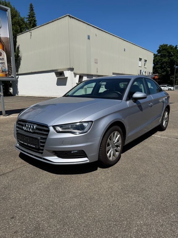 Silber Gebraucht 2015 Audi A3 Limousine | 10.499 € (Guter Preis) - Bild 1/4