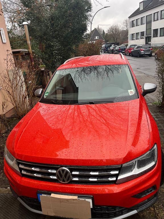 Gebraucht VW Tiguan Allspace Comfortline 150 PS (110 kW) 2019 Orange SUV