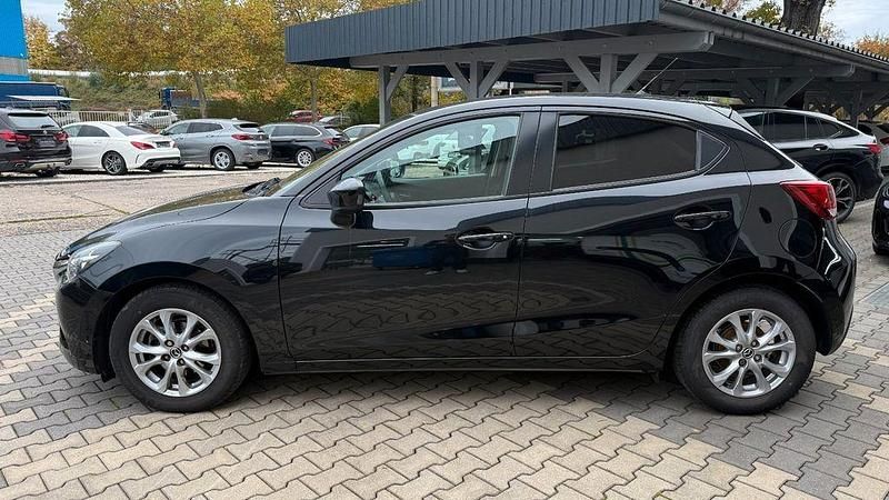 Gebraucht Mazda 2 Edition 90 PS (66 kW) 2015 Schwarz Limousine