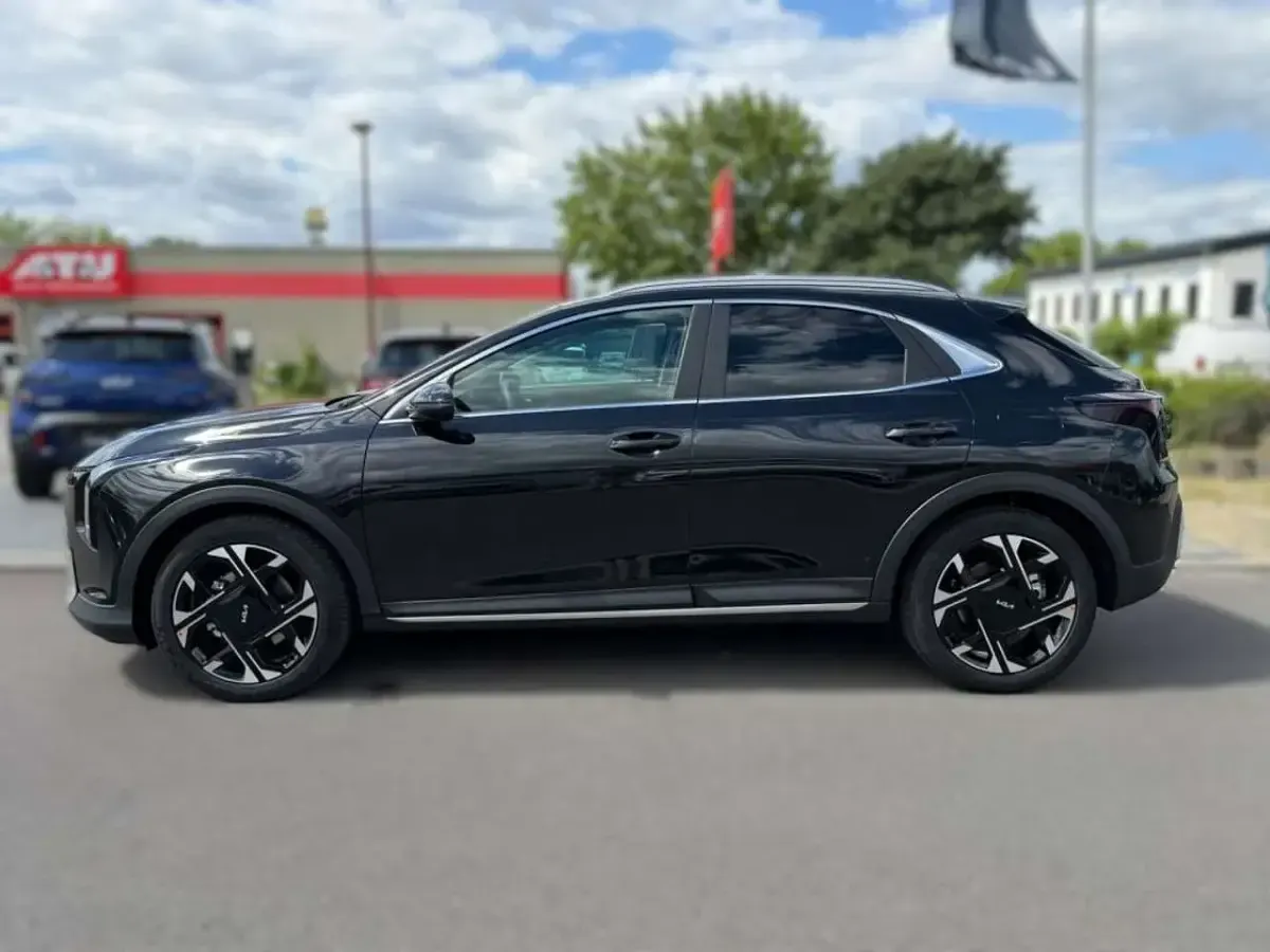 Neu Kia XCeed Spirit 150 PS (110 kW) 2026 Zilinaschwarz metallic SUV
