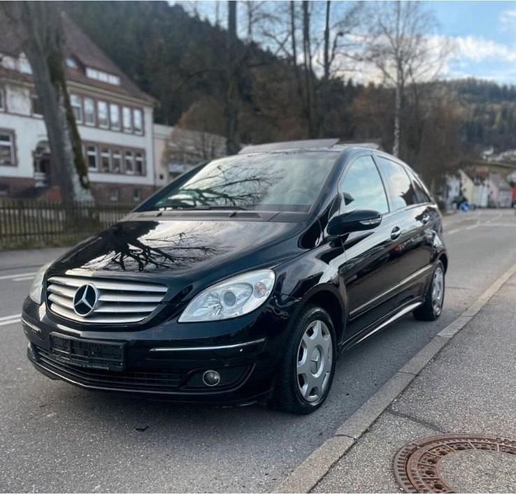 Schwarz Gebraucht 2005 Mercedes B200 Van / Kleinbus | 2.499 € (Fairer Preis) - Bild 1/4