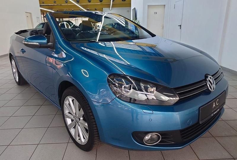 Gebraucht VW Golf Cabriolet Highline 122 PS (89 kW) 2014 Blau Cabrio