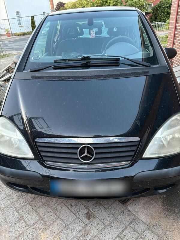 Schwarz Gebraucht 2002 Mercedes A160 Kleinwagen | 550 € (Fairer Preis) - Bild 1/4