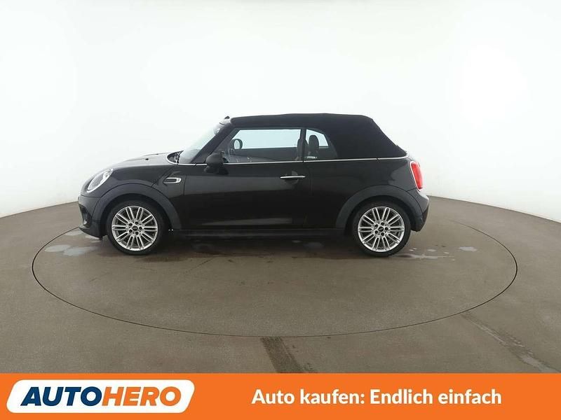 Gebraucht Mini One Cabriolet 102 PS (75 kW) 2016 Midnight black Cabrio