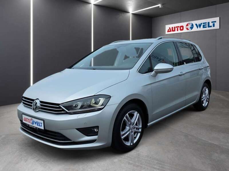 Silber Gebraucht 2014 VW Golf Sportsvan Highline Van / Kleinbus | 11.490 € (Guter Preis) - Bild 1/4