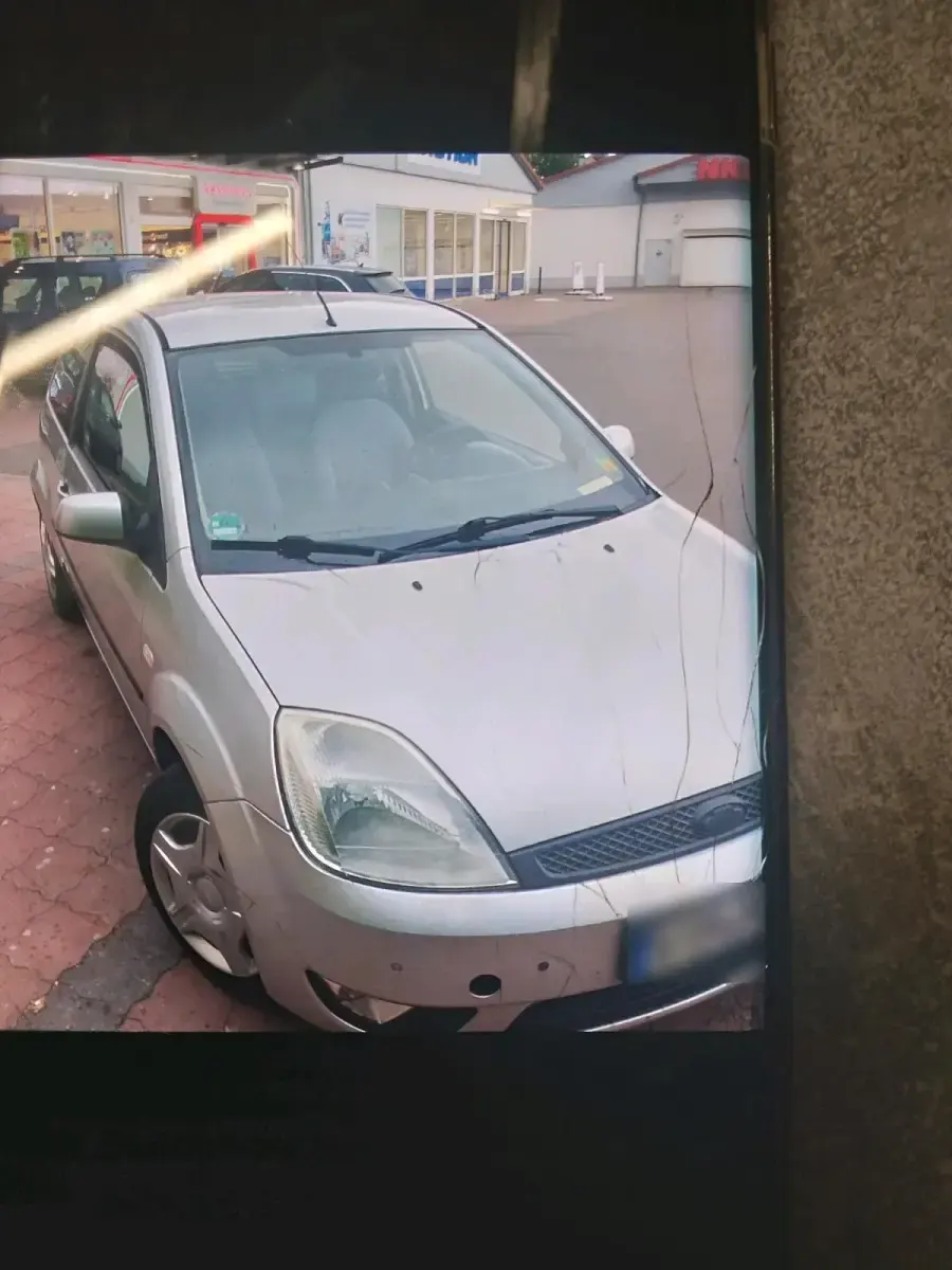 Gebraucht Ford Fiesta 75 PS (55 kW) 2005 Silber Kleinwagen