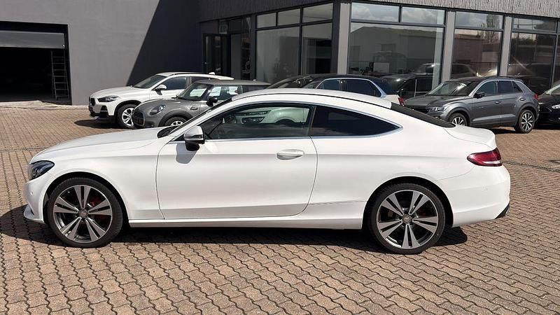 Gebraucht Mercedes C220 170 PS (125 kW) 2016 Weiß Coupé