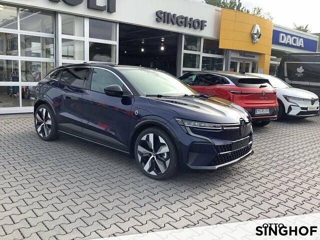 Używany Renault Megane E-Tech Techno 160 kW (218 KM) 2023 Niebieski Sedan/Limuzyna