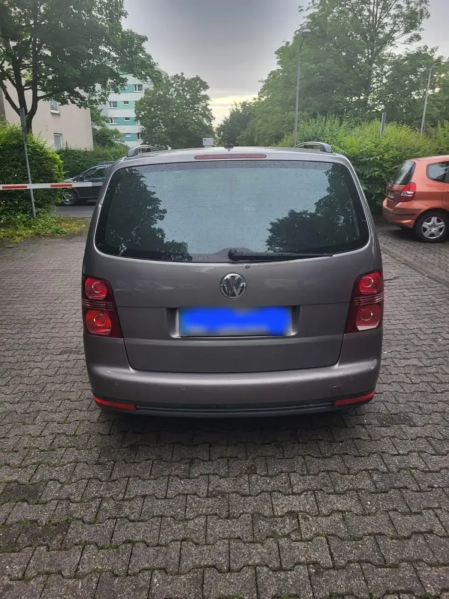 Gebraucht VW Touran 140 PS (102 kW) 2010 Grau Van / Kleinbus