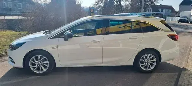 Gebraucht Opel Astra 146 PS (107 kW) 2022 Weiß Kleinwagen