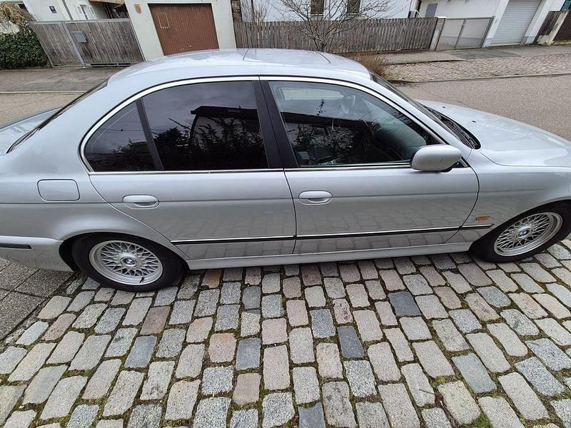 Gebraucht BMW 528 Performance 193 PS (141 kW) 2000 Silber Limousine