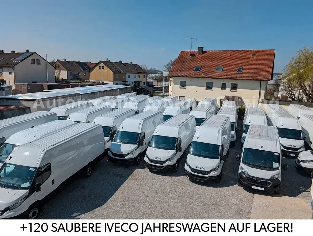 Second-hand Iveco Daily 177 CP (130 kW) 2024 Alb Monovolum