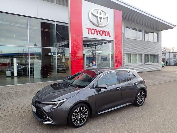 Marlingrau metallic Gebraucht 2023 Toyota Corolla Team | 23.850 € (Guter Preis) - Bild 1/4
