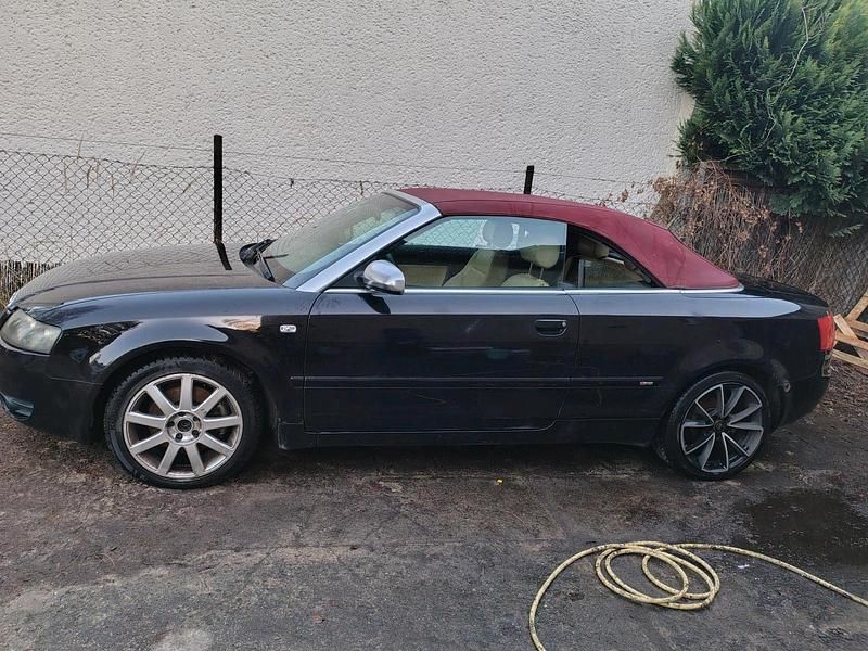 Gebraucht Audi A4 Cabriolet S-Line 163 PS (119 kW) 2004 Rot Cabrio