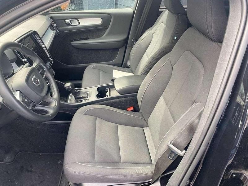 Second-hand Volvo XC40 Pro 163 CP (119 kW) 2022 Negru SUV