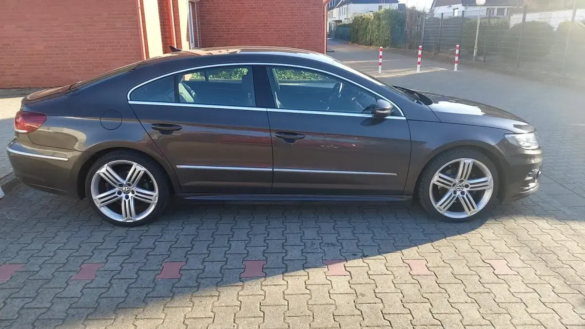 Gebraucht VW Passat R-line 177 PS (130 kW) 2013 Braun Coupé