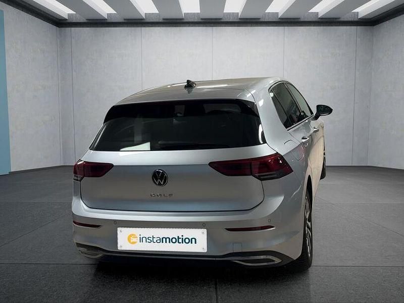 Gebraucht VW Golf VIII 150 PS (110 kW) 2023 Silber Kleinwagen