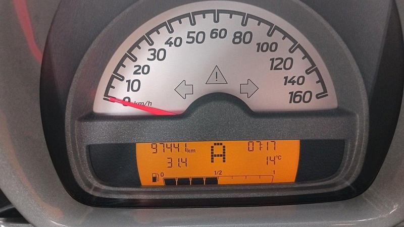Schwarz Gebraucht 2010 Smart ForTwo Coupé Coupé | 3.350 € (Guter Preis) - Bild 1/4