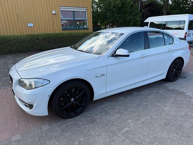 Gebraucht BMW 525 204 PS (150 kW) 2011 Weiß Limousine