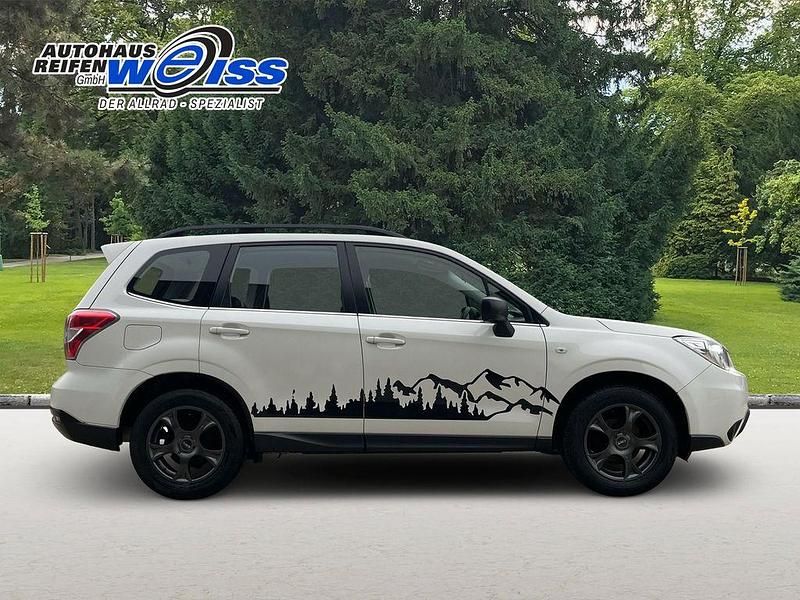 Gebraucht Subaru Forester Active 147 PS (108 kW) 2015 Weiß SUV