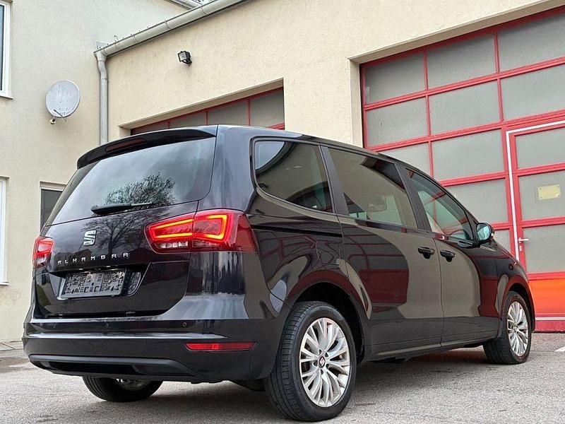 Schwarz Gebraucht 2020 Seat Alhambra Van / Kleinbus | 10.900 € - Bild 1/4