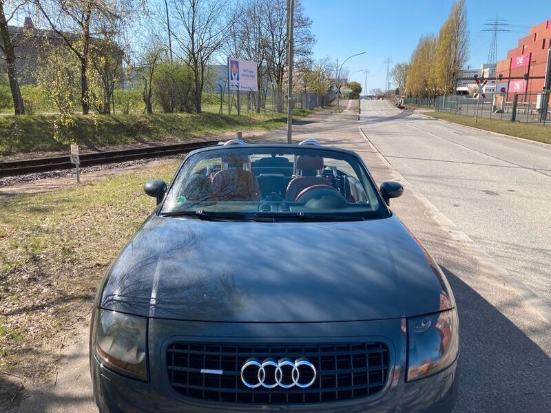 Grau Gebraucht 2000 Audi TT Roadster Sport Cabrio | 6.999 € (Guter Preis) - Bild 1/4