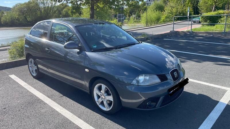 Grau Gebraucht 2007 Seat Ibiza Sport Kleinwagen | 1.500 € (Fairer Preis) - Bild 1/4