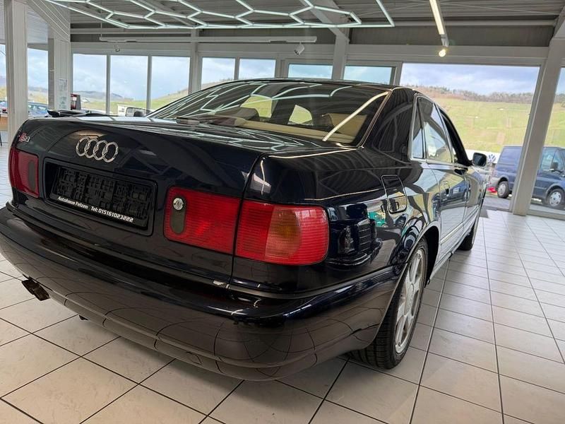 Gebraucht Audi A8 340 PS (250 kW) 1997 Blau Limousine