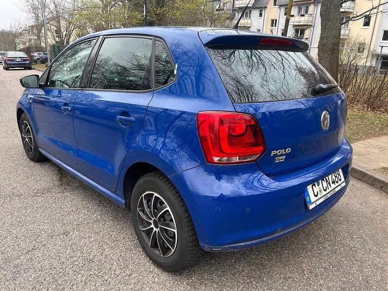 Gebraucht VW Polo Edition 69 PS (50 kW) 2012 Blau Kleinwagen