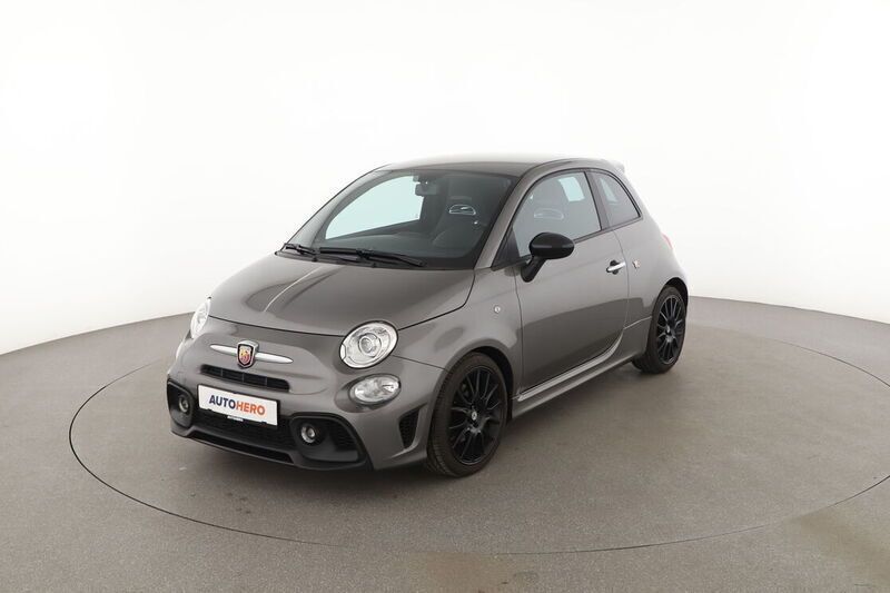 Grau Gebraucht 2022 Abarth 595 Kleinwagen | 23.050 € (Fairer Preis) - Bild 1/4