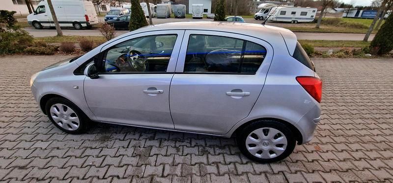 Grau Gebraucht 2008 Opel Corsa Kleinwagen | 550 € (Superpreis) - Bild 1/4