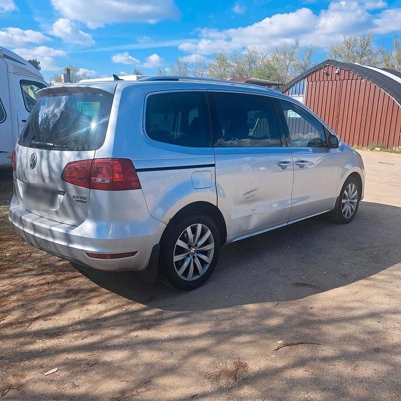 Gebraucht VW Sharan 140 PS (102 kW) 2012 Silber Van / Kleinbus