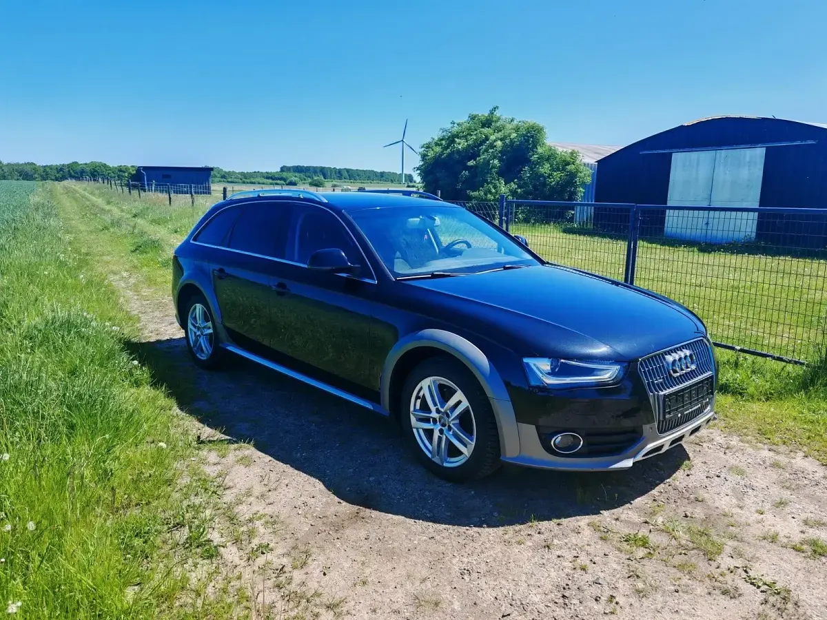 Gebraucht Audi A4 Allroad S-Line 150 PS (110 kW) 2013 Schwarz Kombi