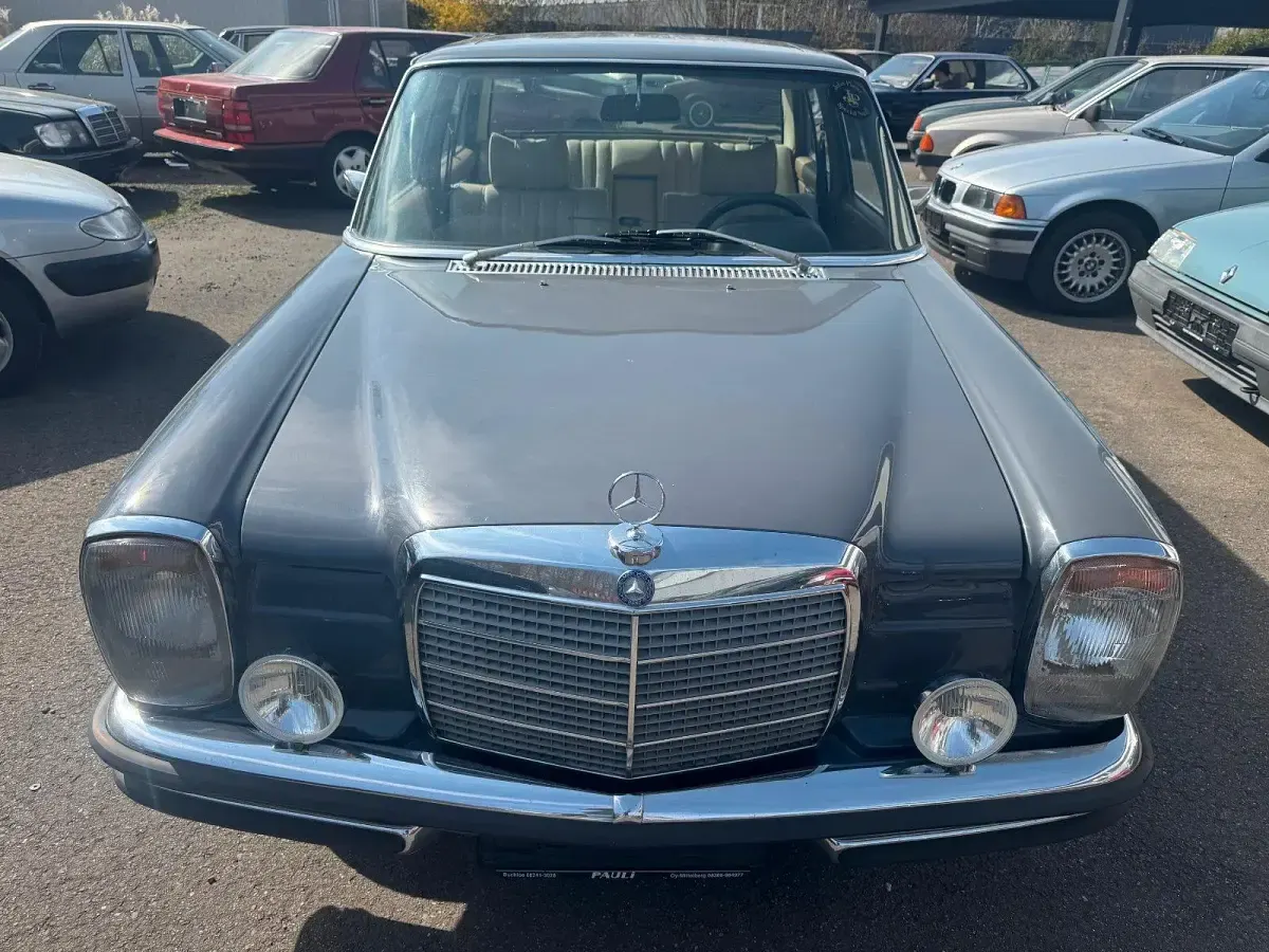 Gebraucht Mercedes W114 185 PS (136 kW) 1973 Grau Limousine