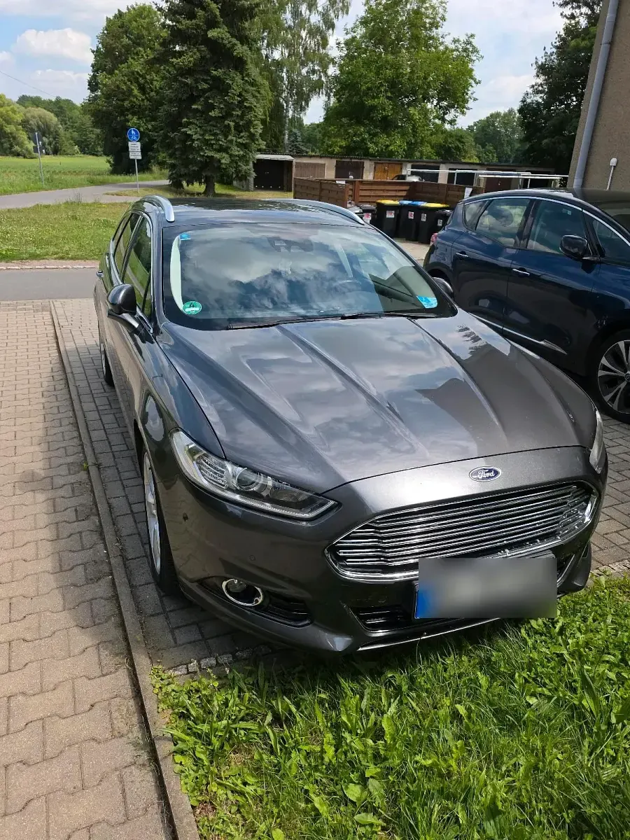 Gebraucht Ford Mondeo 150 PS (110 kW) 2015 Grau Kombi