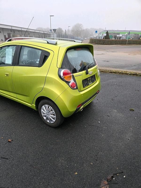 Gebraucht Chevrolet Spark 82 PS (60 kW) 2011 Grün Kleinwagen