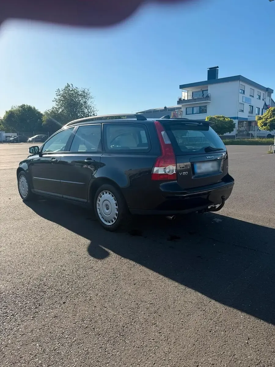 Usado Volvo V50 179 CV (131 kW) 2007 Negro Familiar